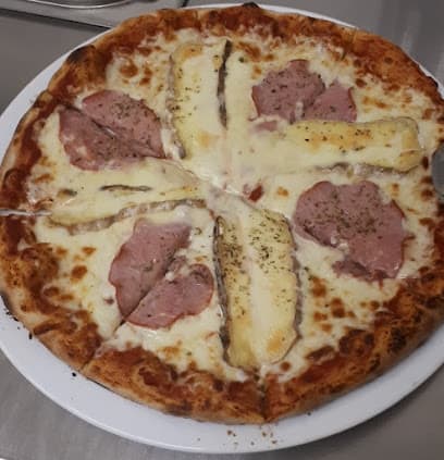 Pizza de Family's Pizza à Cublac